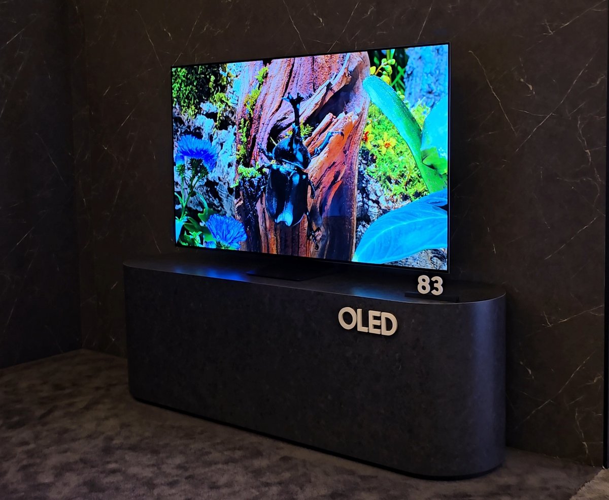 Le téléviseur OLED S95F est désormais disponible en 83 pouces © Matthieu Legouge