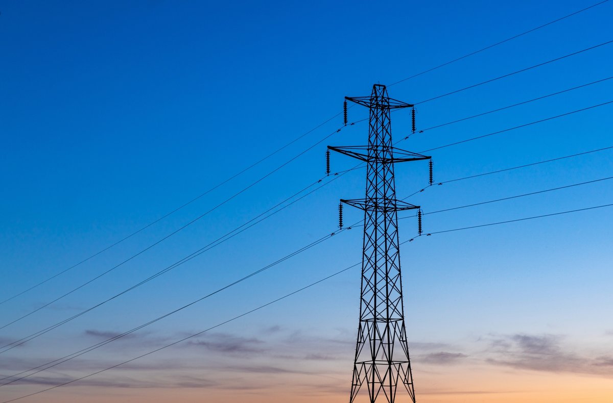 Un pylône électrique haute tension  © Dollar Mom / Shutterstock