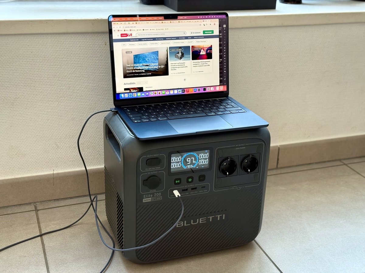 Recharge ultra-rapide pour un MacBook © Mathieu Grumiaux pour Clubic.com