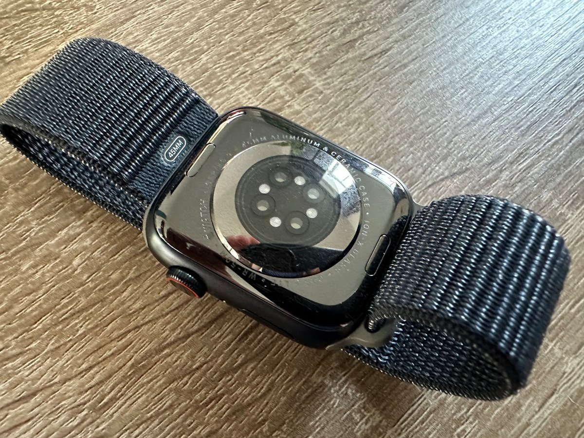 Une Apple Watch Series 9, la dernière en date © Mathieu Grumiaux pour Clubic