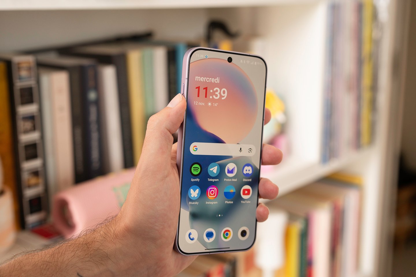 Le OnePlus 15, affiché à partir de 979€. ©Pierre Crochart pour Clubic.com