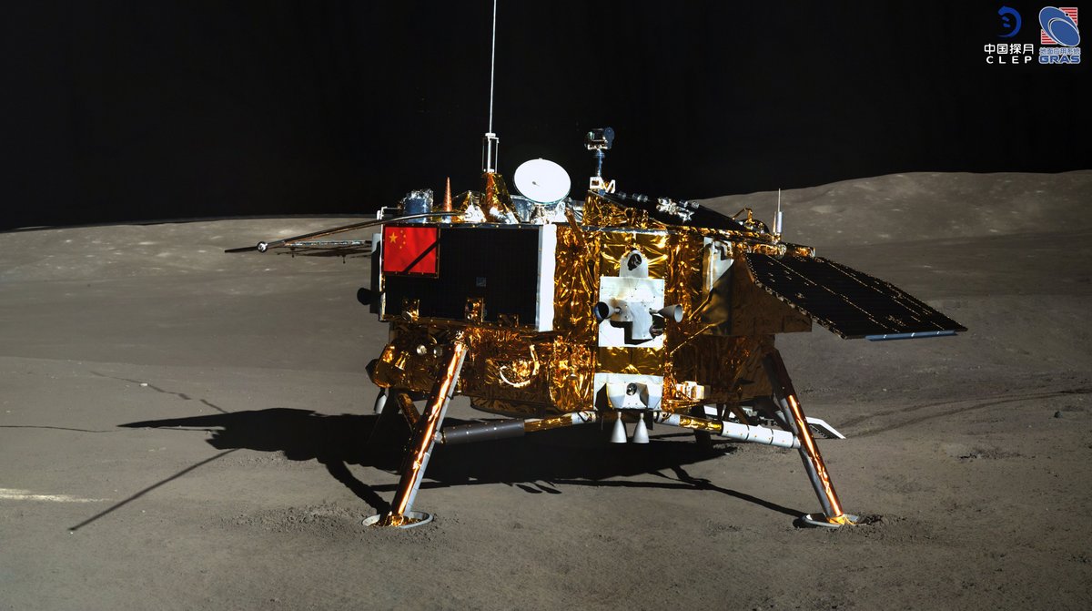 L'atterrisseur de la mission Chang'E 4, quelques jours après qu'il se soit posé à la surface. Crédits CNSA/CLEP