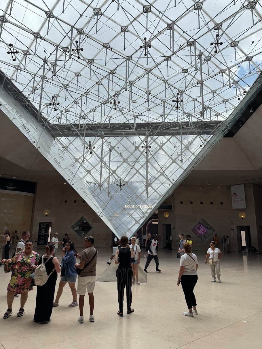 À l'intérieur du Louvre, à Paris © Colin Golberg / Clubic