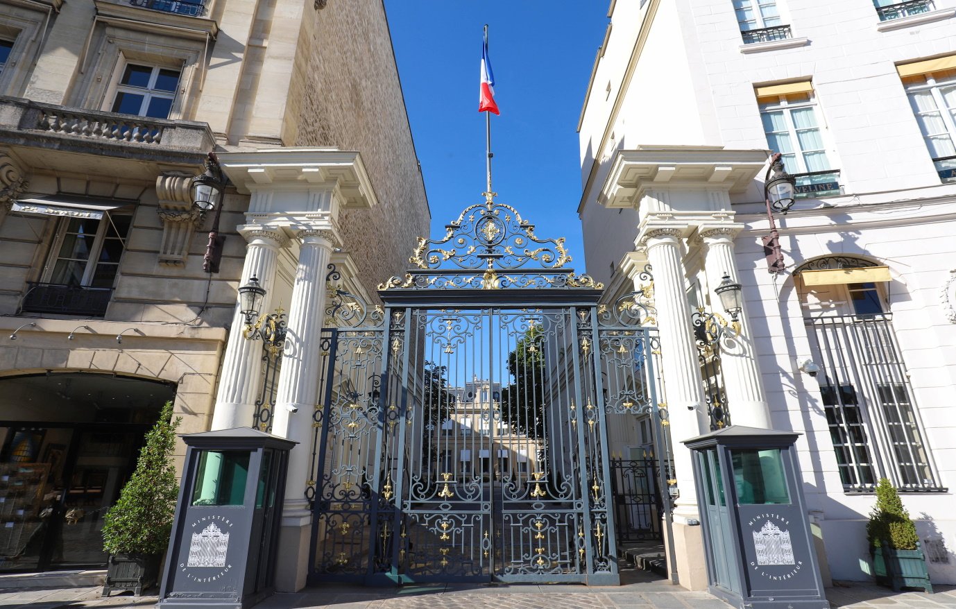 C'est derrière ces portes que le dernier rapport sur la cybercriminalité a vu le jour © Petr Kovalenkov / Shutterstock