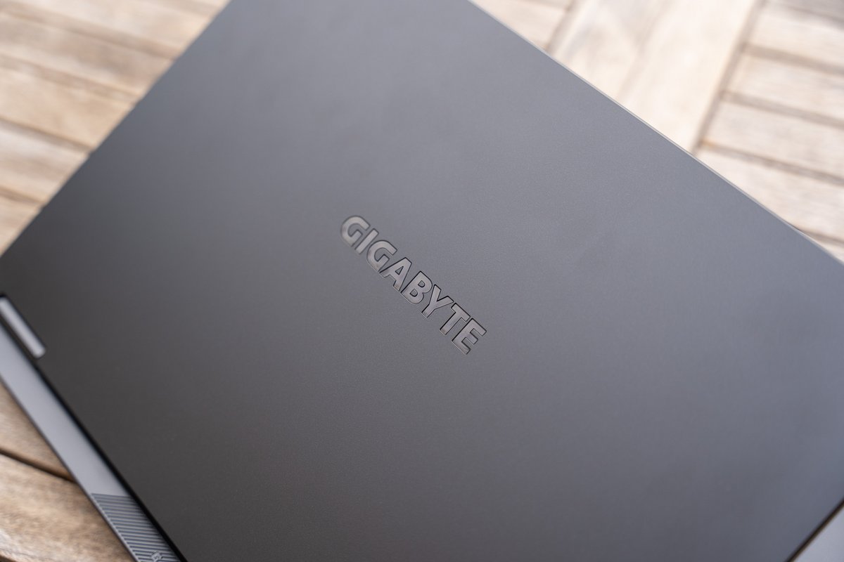 Gigabyte Gaming 16 (2025)