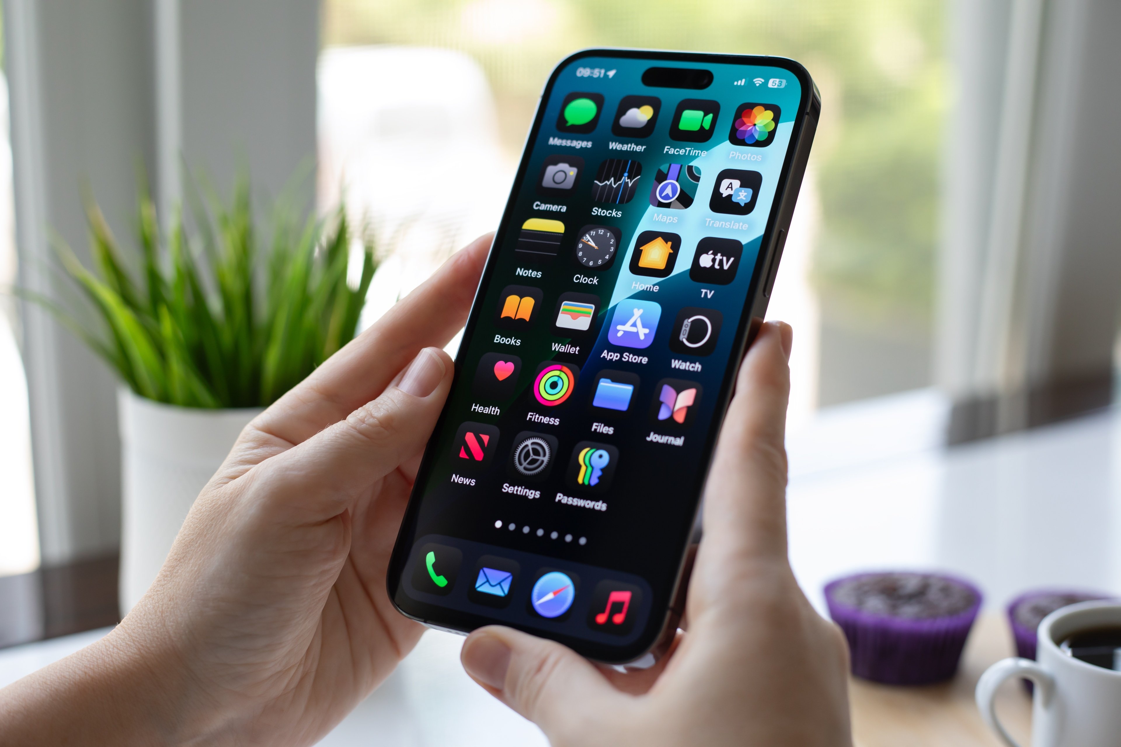 Oubliez l'écran d'accueil d'iOS, tout devrait changer d'ici quelques semaines © DenPhotos / Shutterstock.com