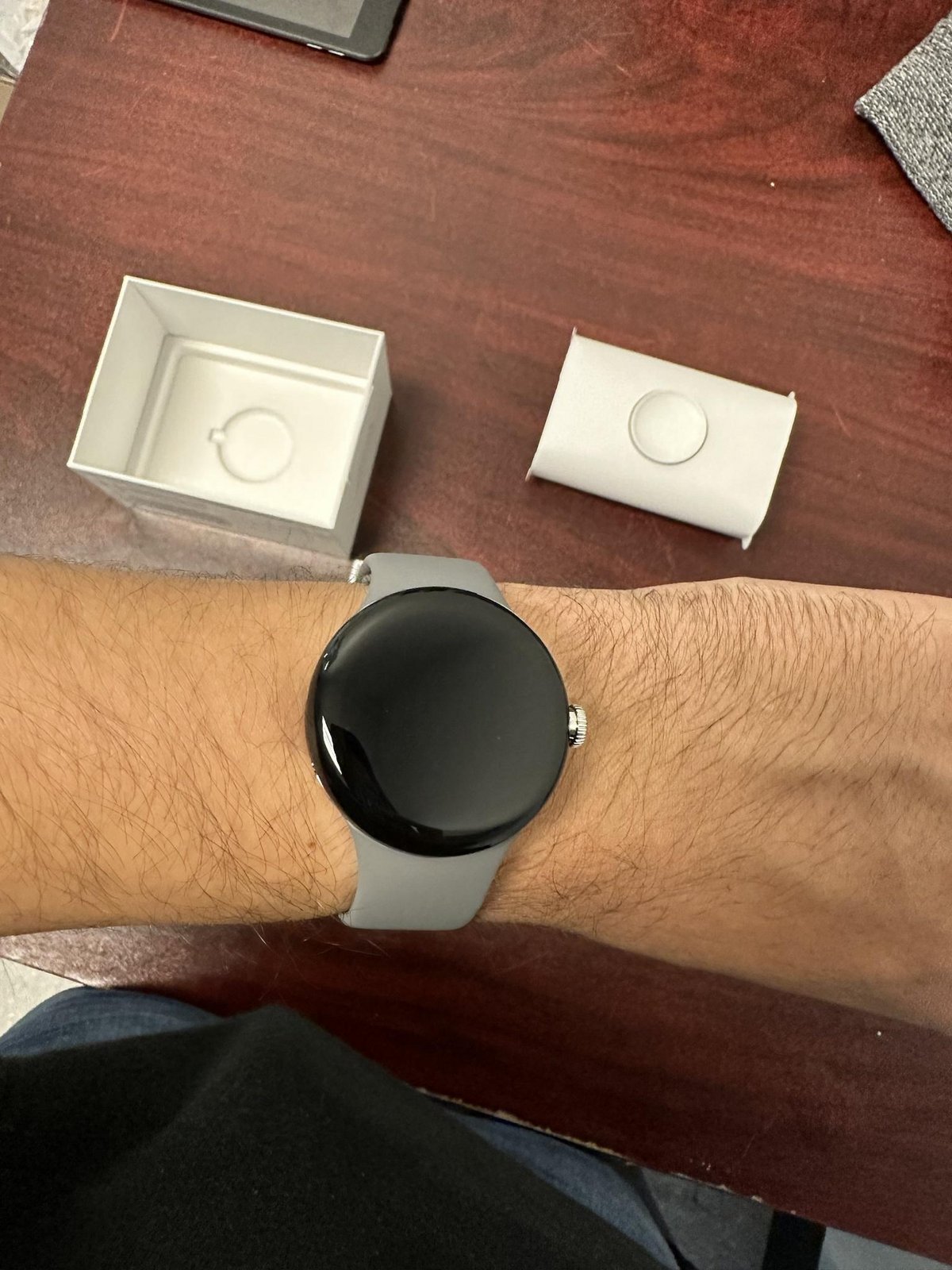 Google Pixel Watch unboxing