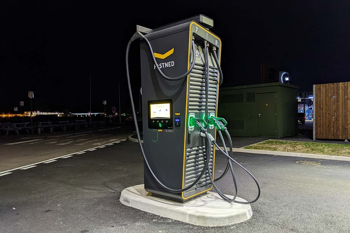 Test-bornes-recharge-Fastned