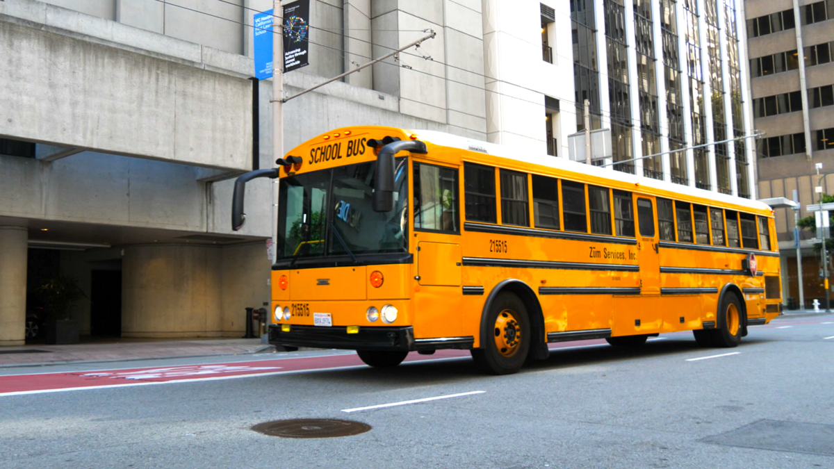 Un school bus, à San Francisco (© Alexandre Boero)