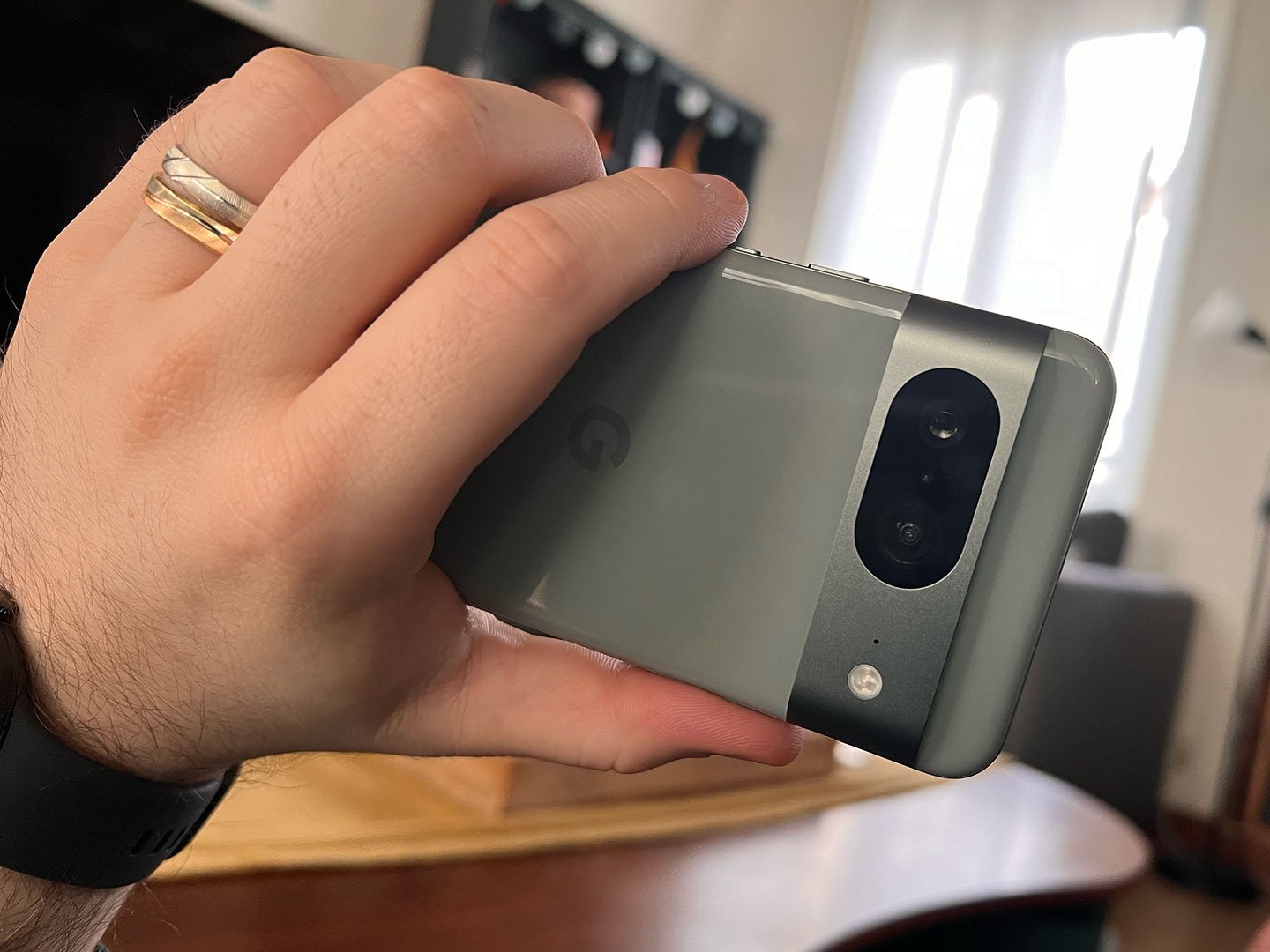 Le Pixel 8a va ressembler comme deux gouttes d’eau au Pixel 8 © Nicolas Lafarge-Debeaupuis pour Clubic