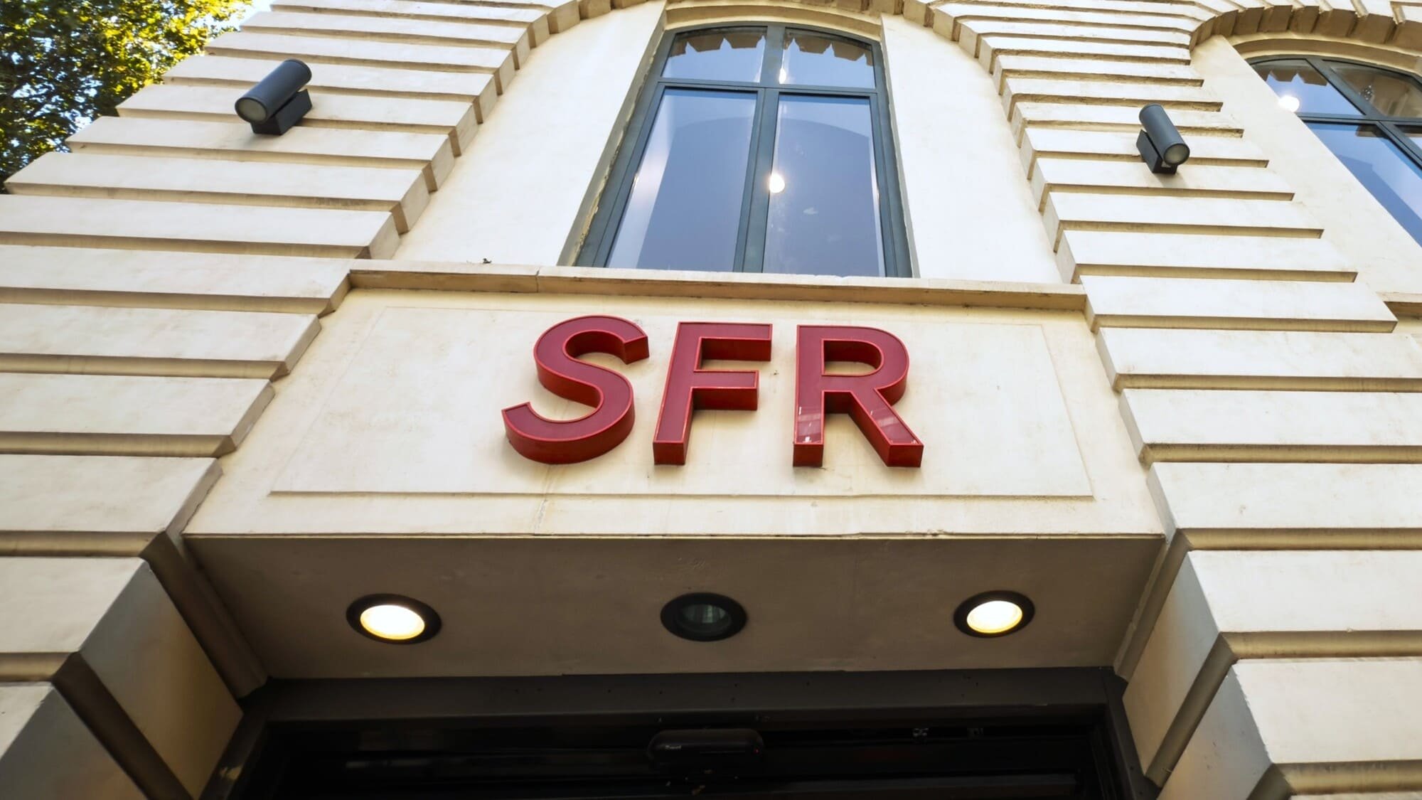 Derrière le rachat de SFR, une semaine de tractations secrètes et un accord presque arraché à l'arraché. © BalkansCat / Shutterstock