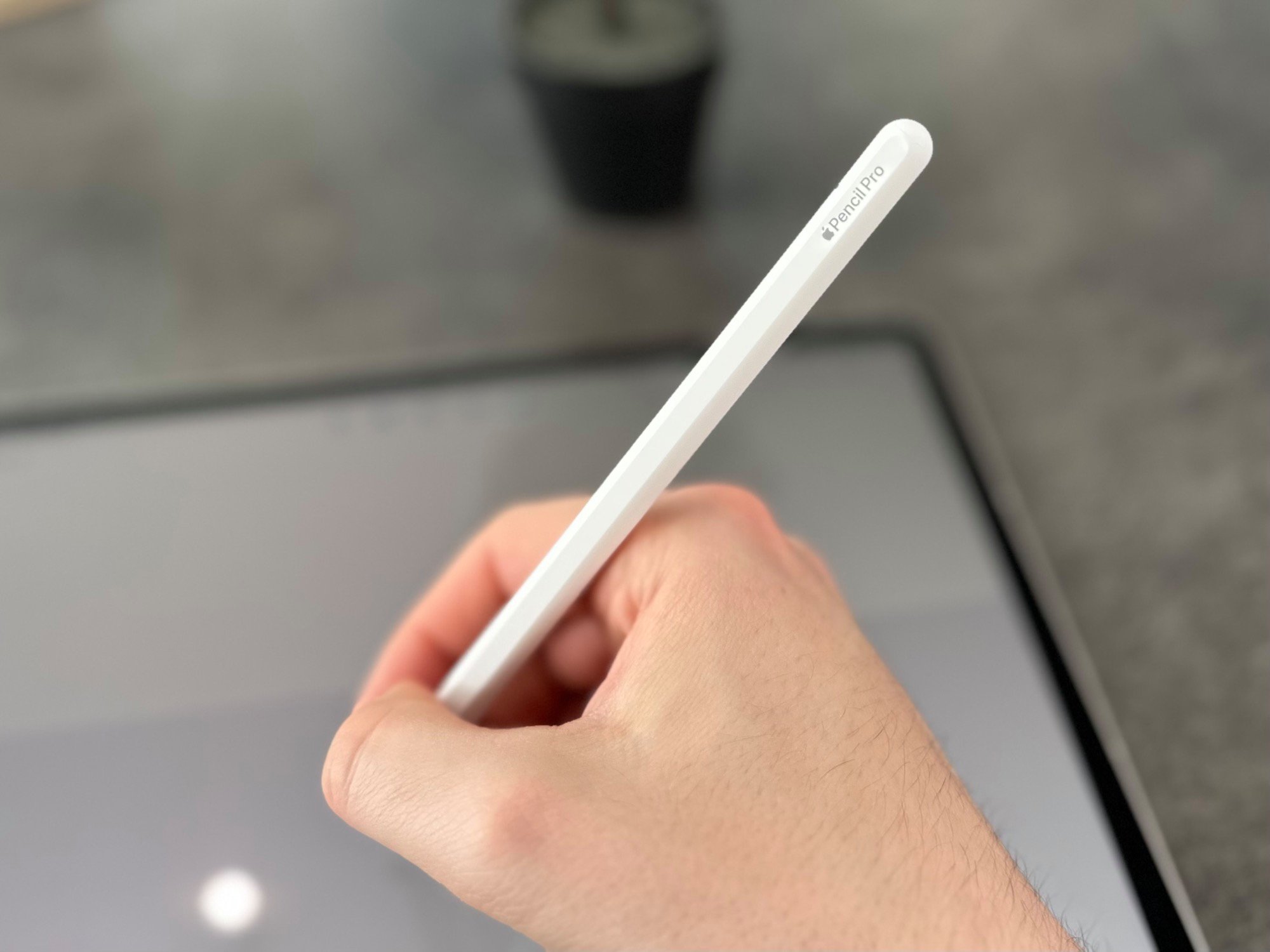 Le stylet d'Apple pourrait considérablement évoluer dans le futur. ©Mathieu Grumiaux pour Clubic