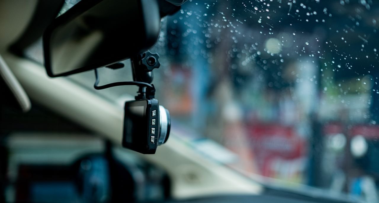 L'avenir nous dira si les constructeurs utilisent l'app d'Android Auto pour les intégrer directement aux dashcams de leurs véhicules©suriyachan / Shutterstock