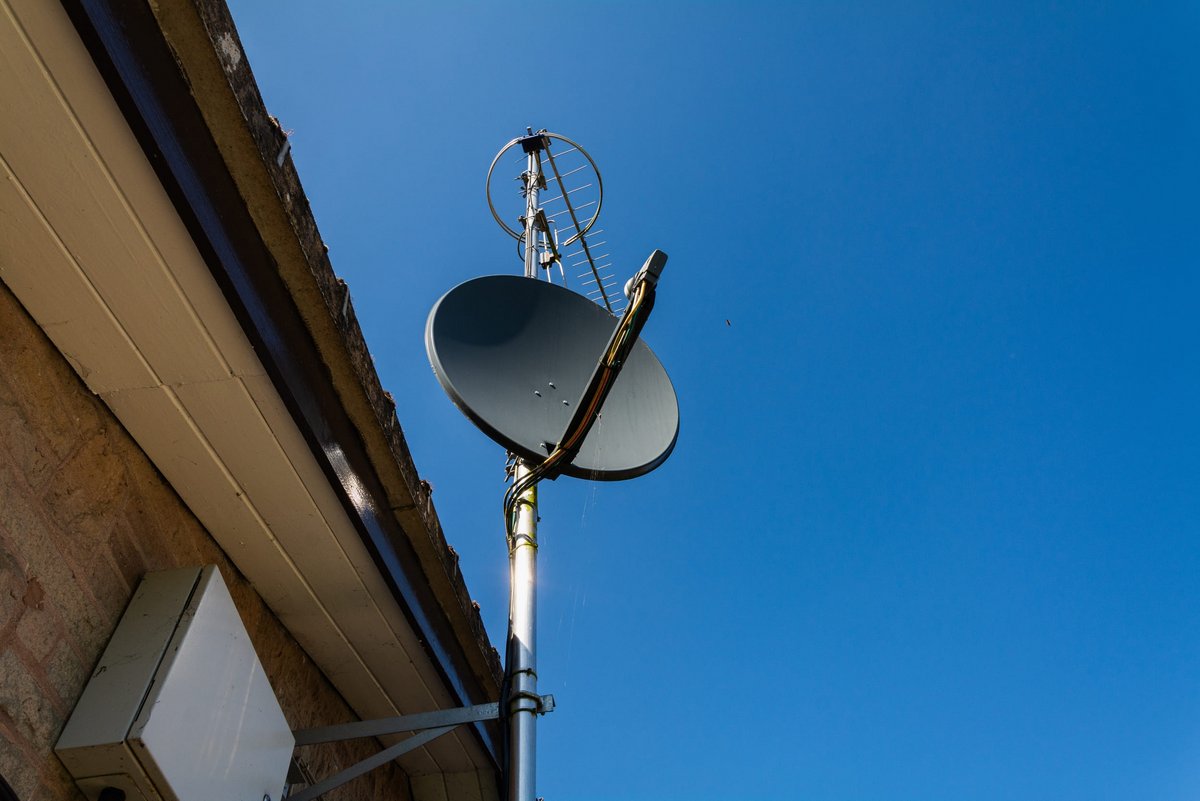 Orange propose depuis un an et demi son offre d'Internet par satellite © Simon Kohli / Shutterstock