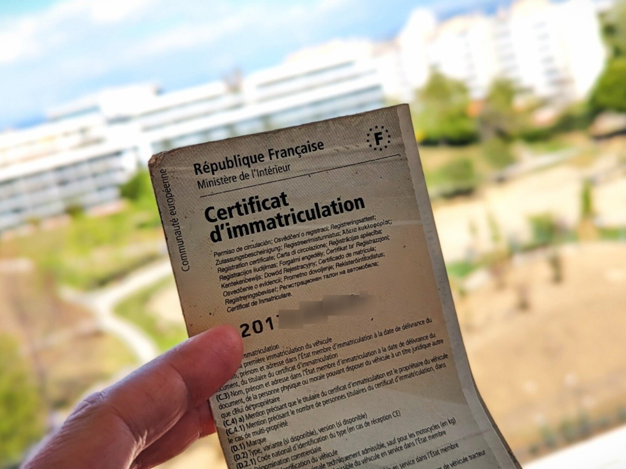 La Cour des comptes révèle comment la dématérialisation des cartes grises a ouvert la porte à la fraude. © Alexandre Boero / Clubic