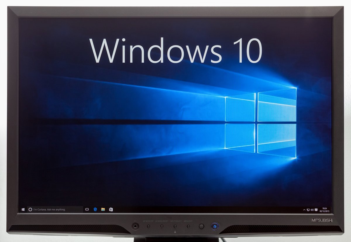 Microsoft enterre Windows 10, mais pas les millions de PC qui l’utilisent encore : que faire avant le 14 octobre ? © Stanislaw Mikulski / Shutterstock