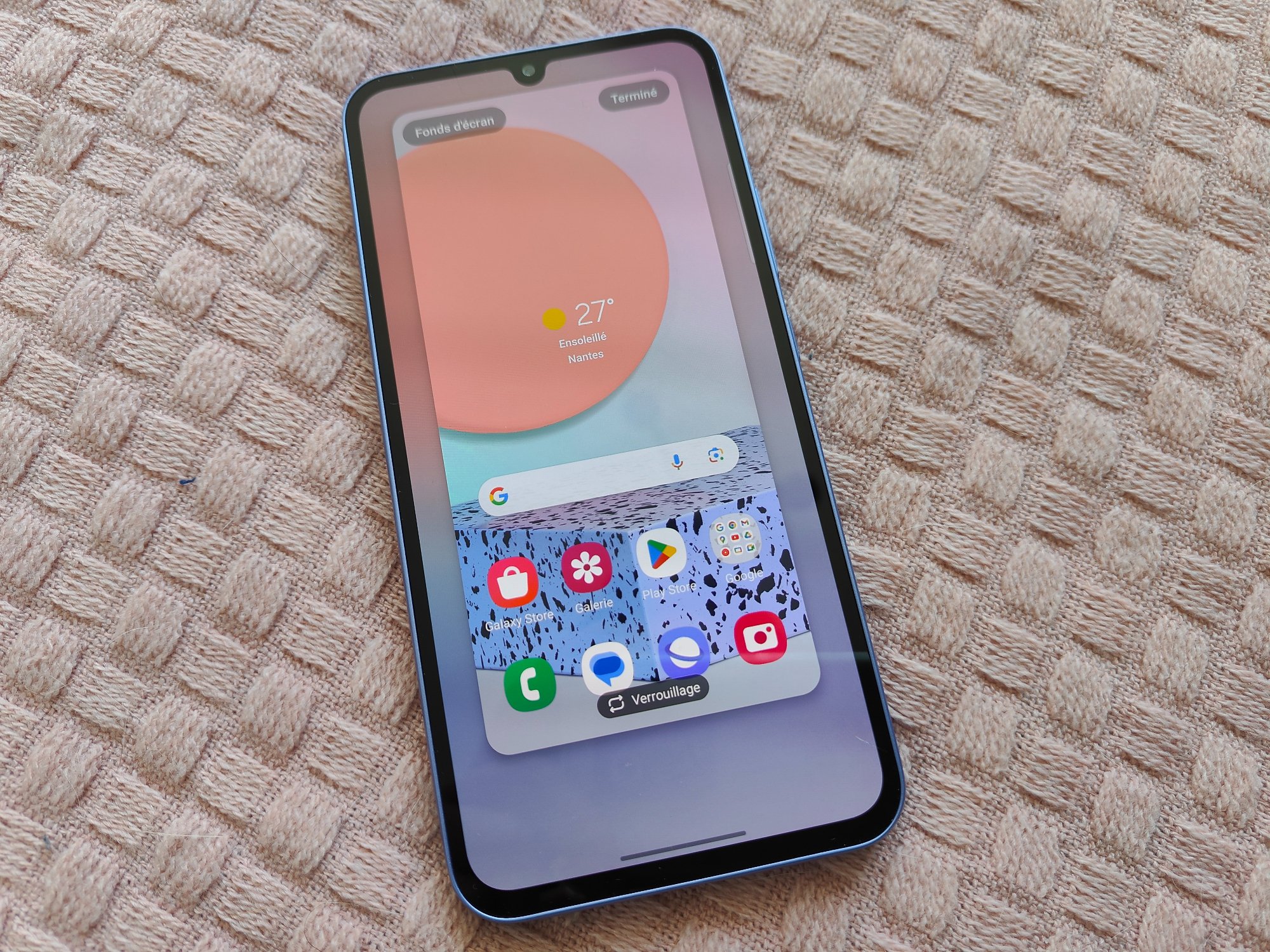 Le Galaxy A34 est éligible à Android 14 © Christelle Perret pour Clubic
