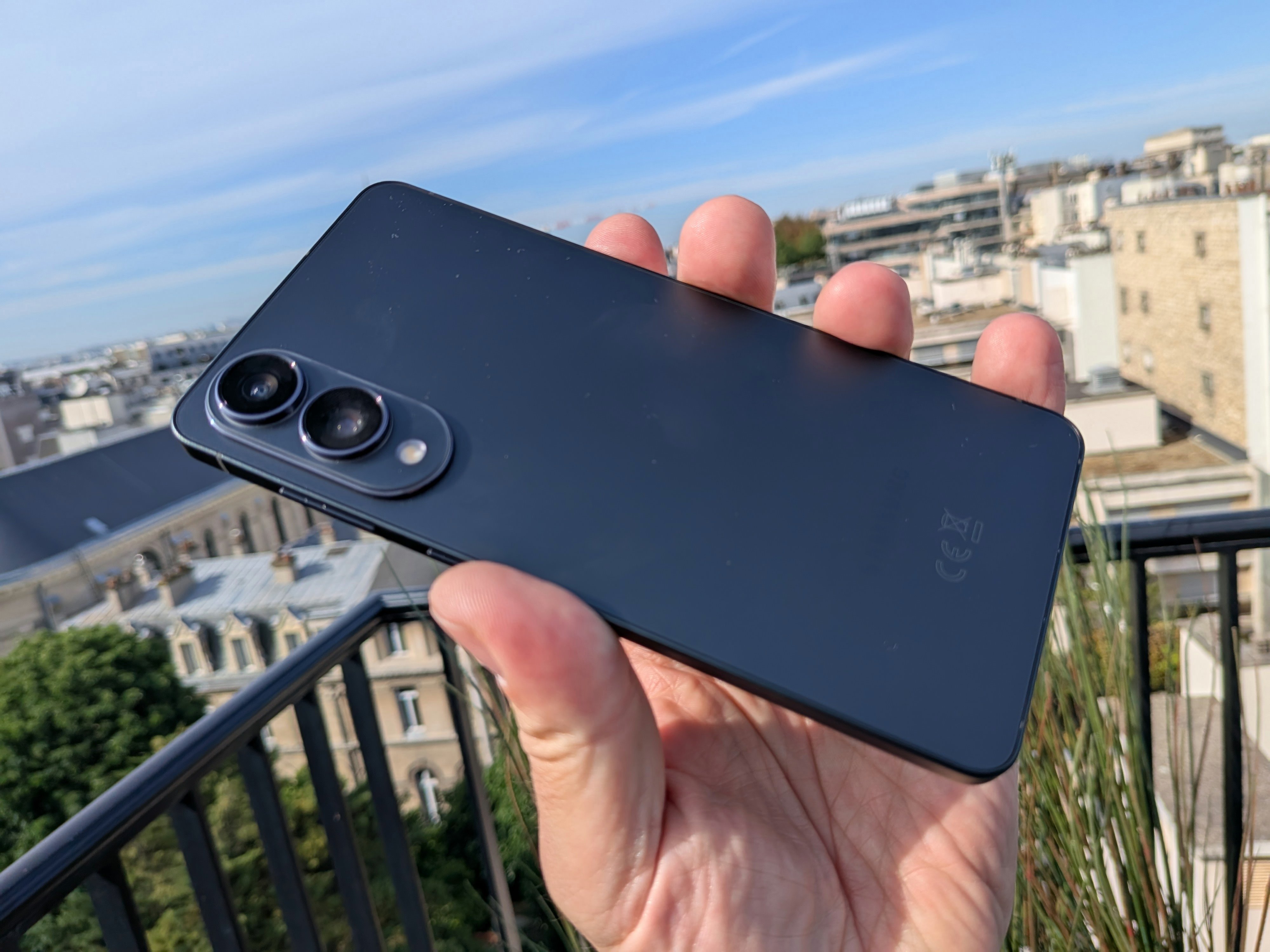 Le Samsung Galaxy S25 Edge a de la gueule, sa finesse est bluffante ! © Nicolas Guyot / Clubic