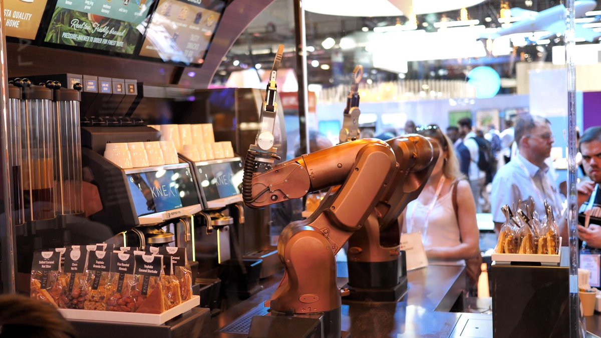 Le barista Knext en action l'an dernier à Vivatech © Alexandre Boero pour Clubic