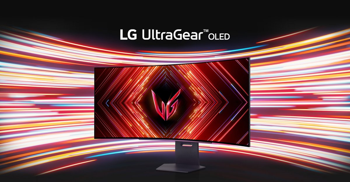 Le LG UltraGear 45GS95QE-B avec son format 21:9 et son rayon de courbure de 800R © LG