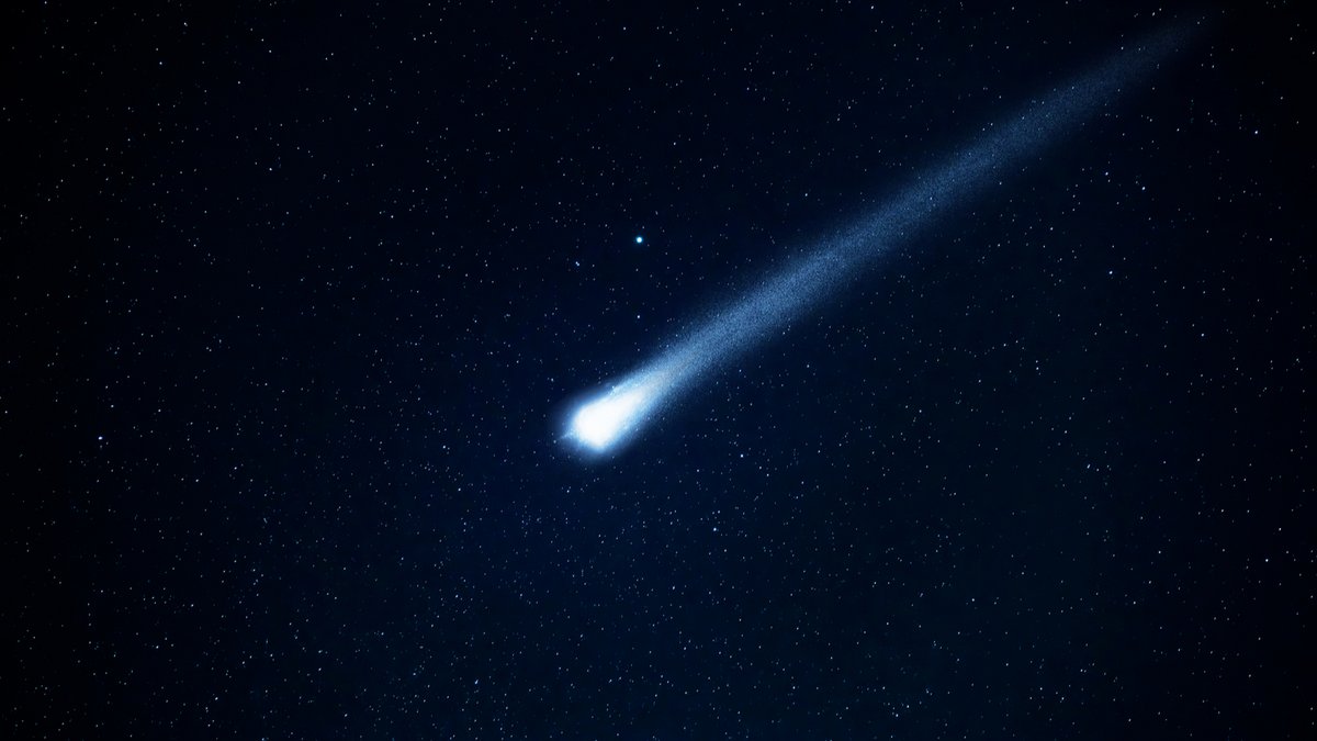 Représentation d'une chute de météorite © shutterstock.com