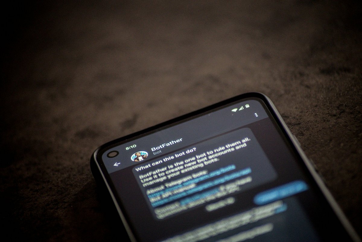 Une nouvelle mise à jour pour Telegram © Amin Moshrefi / Unsplash