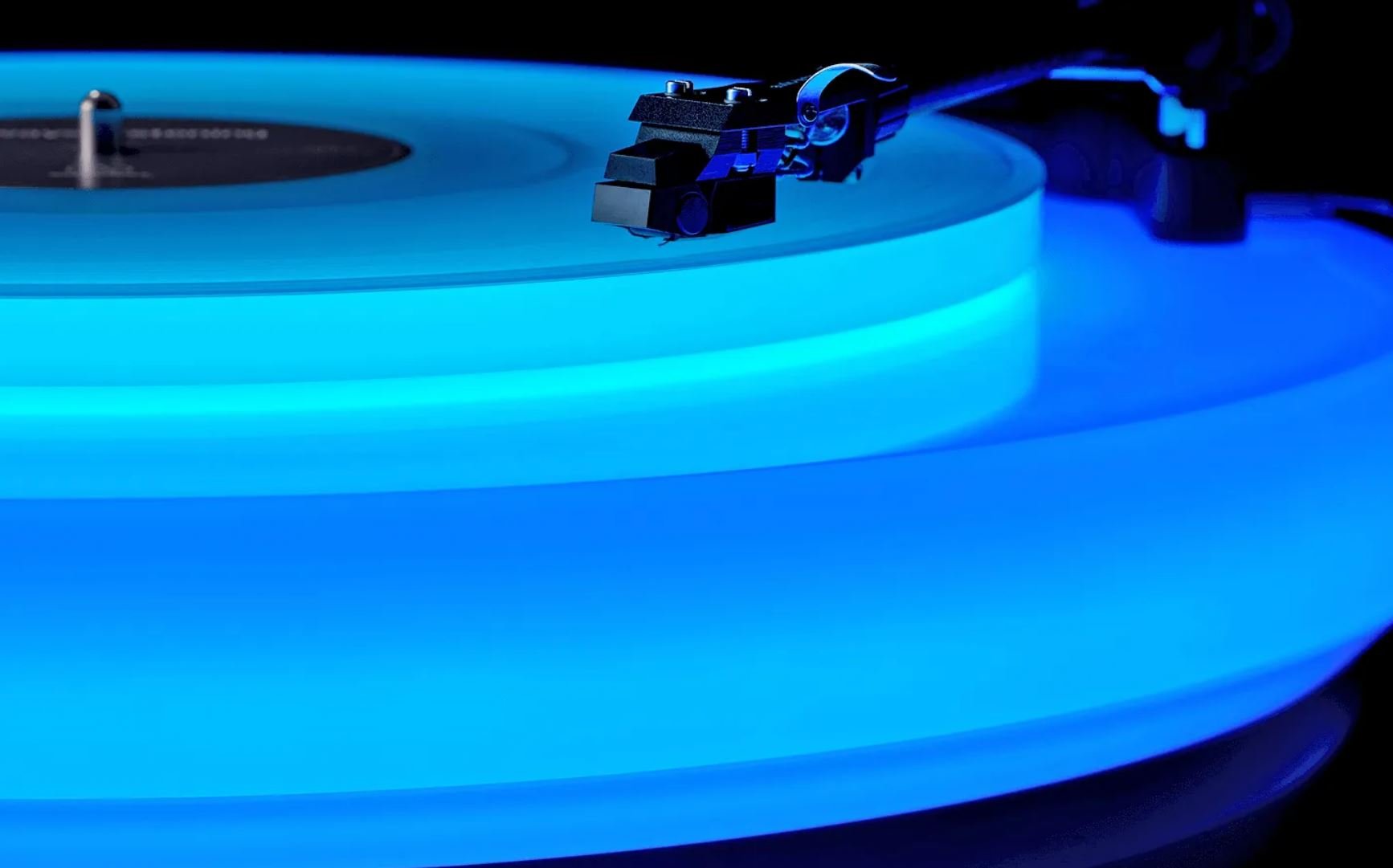 Cette platine vinyle semble sortie tout droit d'un film de science-fiction comme Blade Runner. ©Audio-Technica