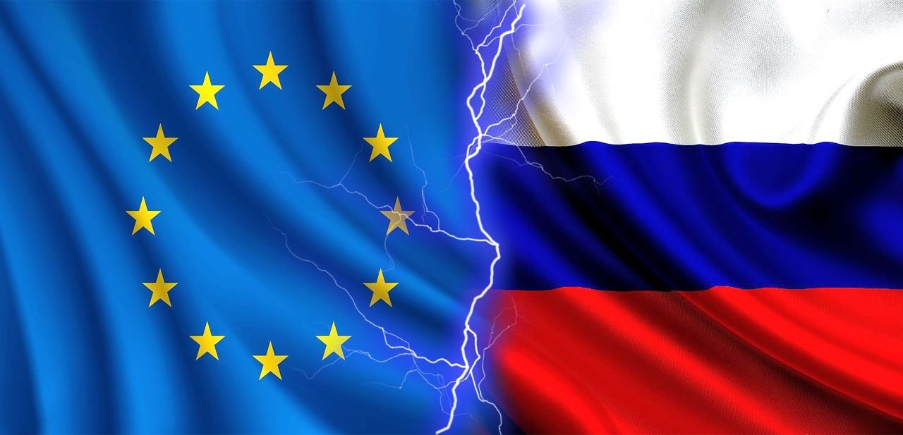 Entre la Russie et l'Europe, une guerre hybride est à craindre - © Netpixi / Shutterstock