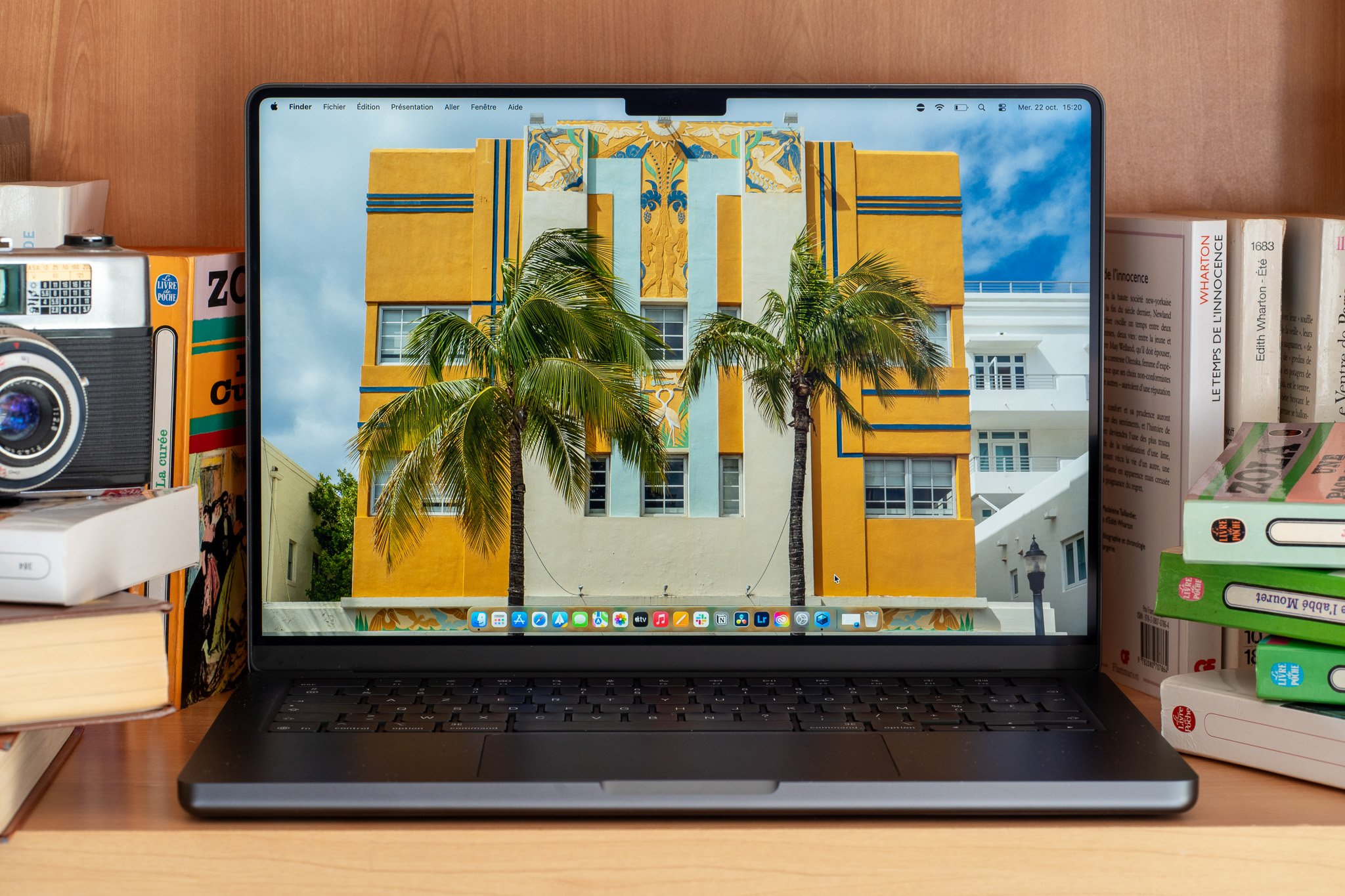 Apple ne vend plus seulement de la vitesse, elle s'achète une marge de manœuvre pour la décennie à venir. © Nathan Le Gohlisse pour Clubic