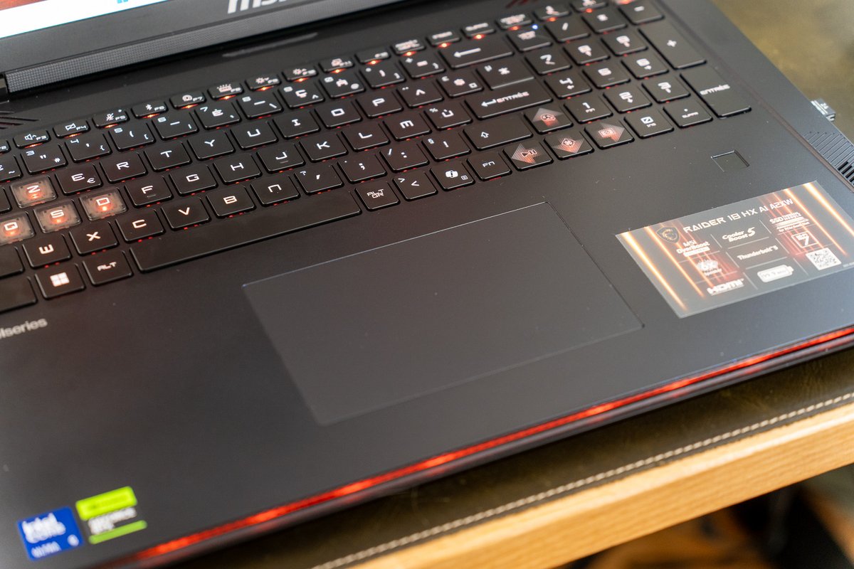 MSI Raider 18 HX AI