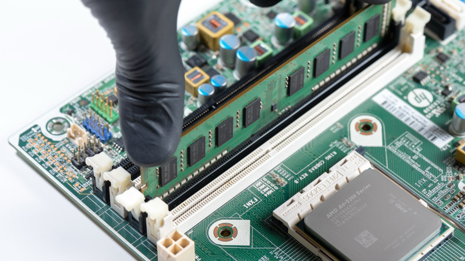 Apple prend de l'avance et veut s'accaparer un maximum de RAM ©Nor Gal / Shutterstock.com