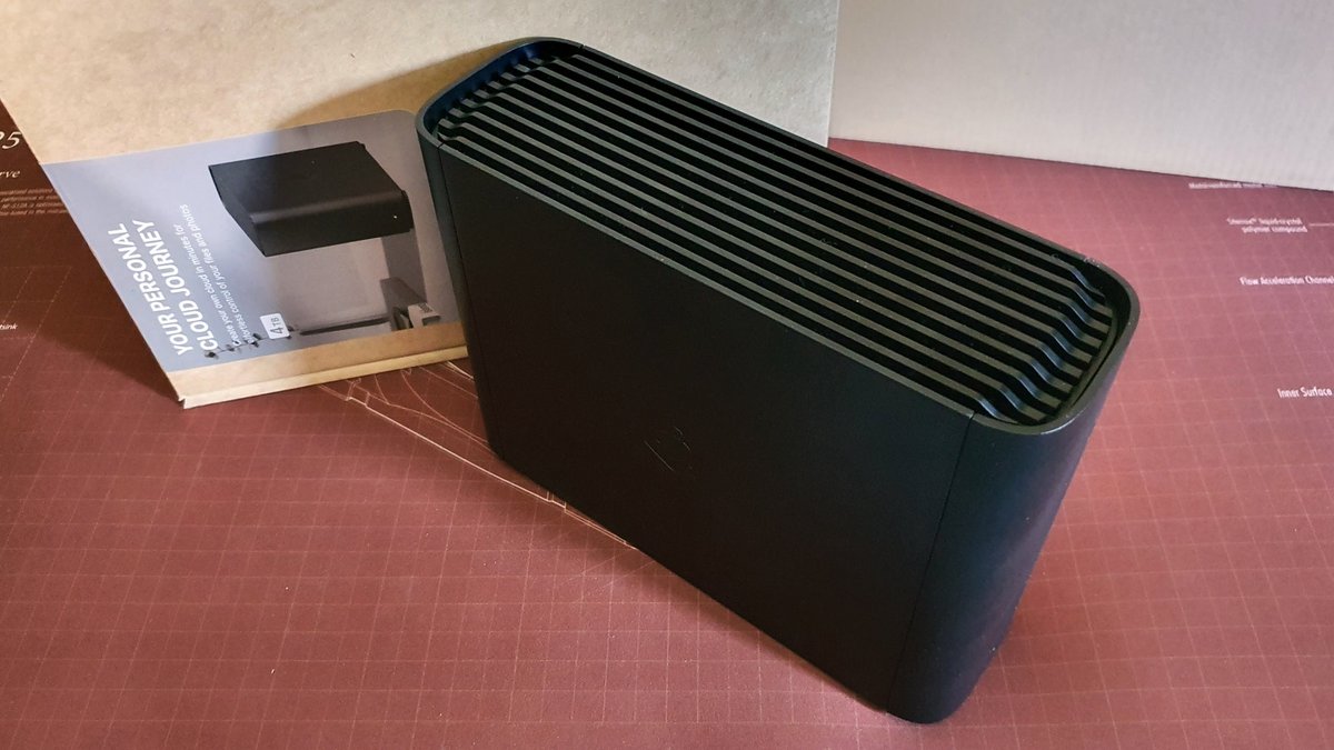 Le BeeStation rappelle plus un disque dur externe qu'un NAS © Nerces pour Clubic