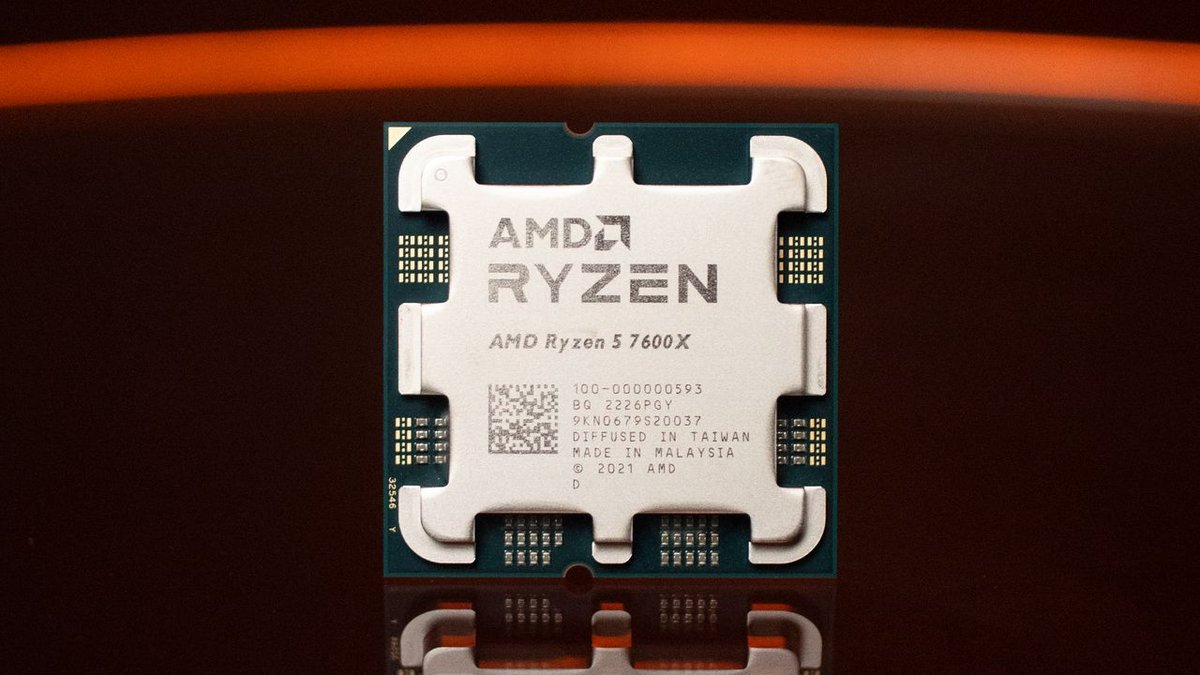 La forme très surprenante de l'IHS des Ryzen 7000 © Nerces