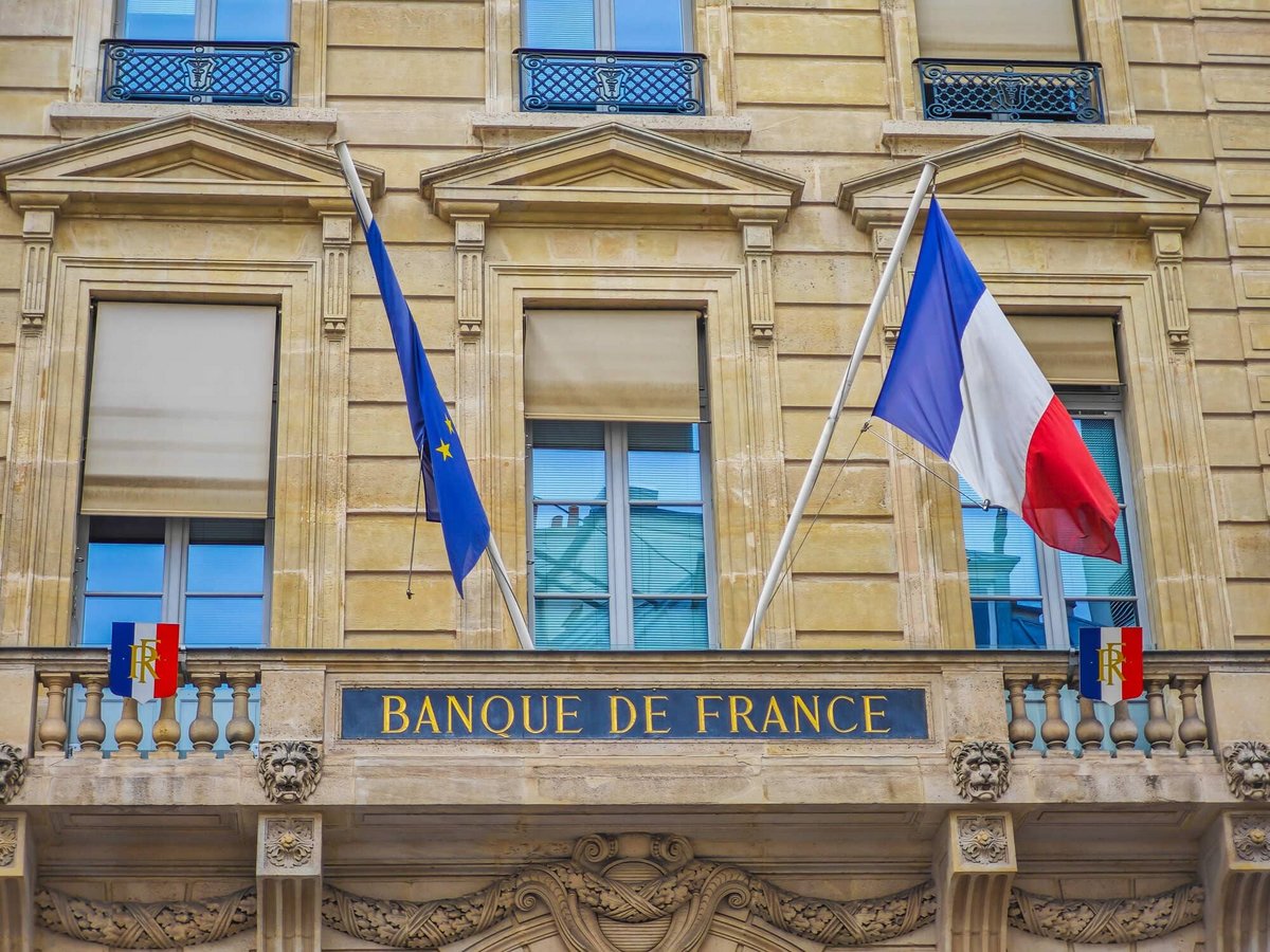 Certaines banques françaises jouent avec le feu sur la facturation des frais bancaires © Audrius Venclova / Shutterstock.com