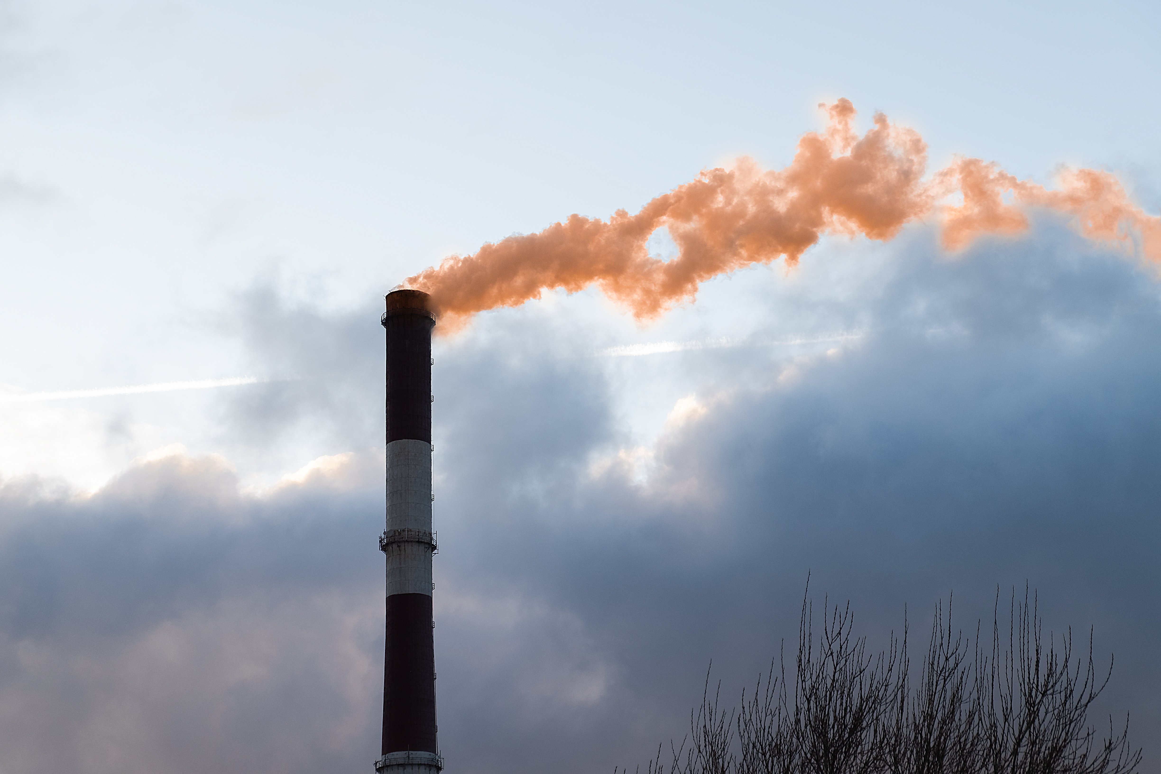  La quasi-totalité des émissions de SO2 est due à la combustion des combustibles fossiles (charbon, fioul lourd, pétrole) contenant du soufre.  © Vovantarakan / Shutterstock