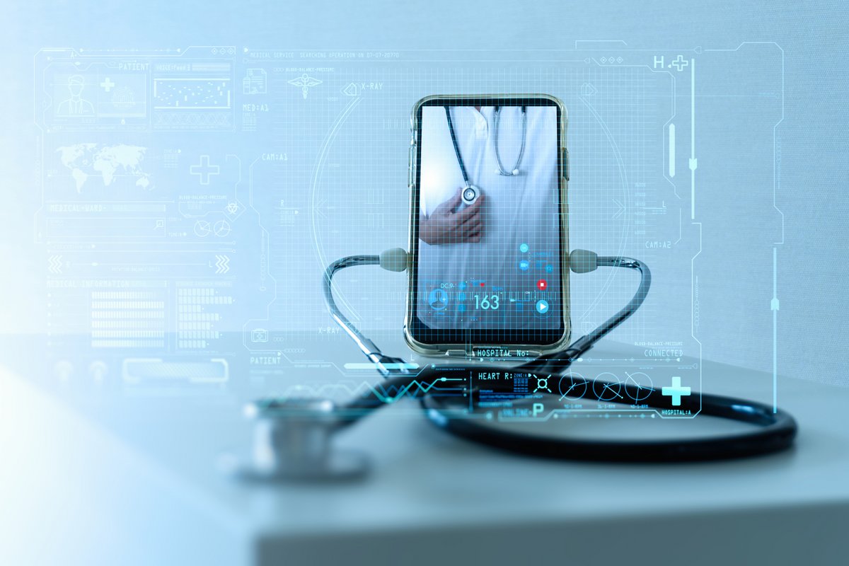 Le smartphone se mue de plus en plus en appareil de santé connecté. © greenbutterfly / Shutterstock