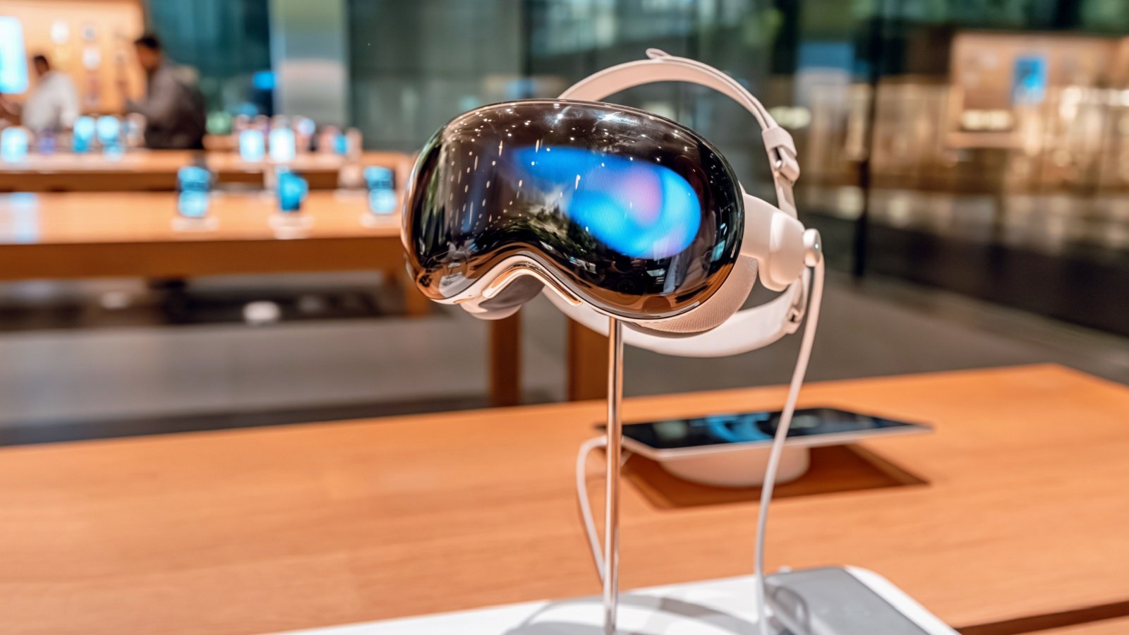 Un chirurgien a réalisé la première opération de la cataracte au monde sous Apple Vision Pro - ©frantic00 / Shutterstock