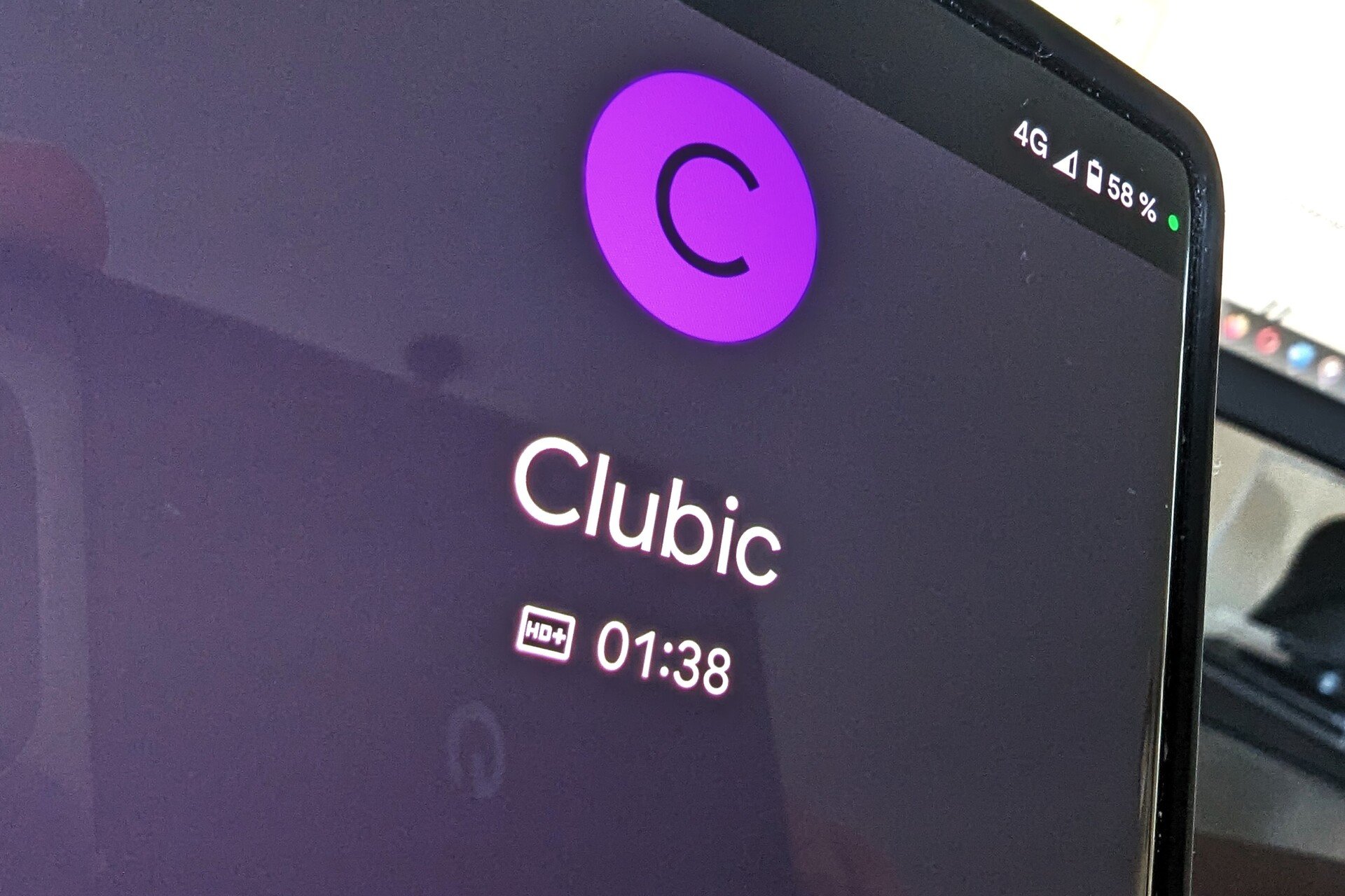 Lors d'un appel en haute définition sonore, le petit logo HD est censé apparaître, comme ici © Alexandre Boero / Clubic