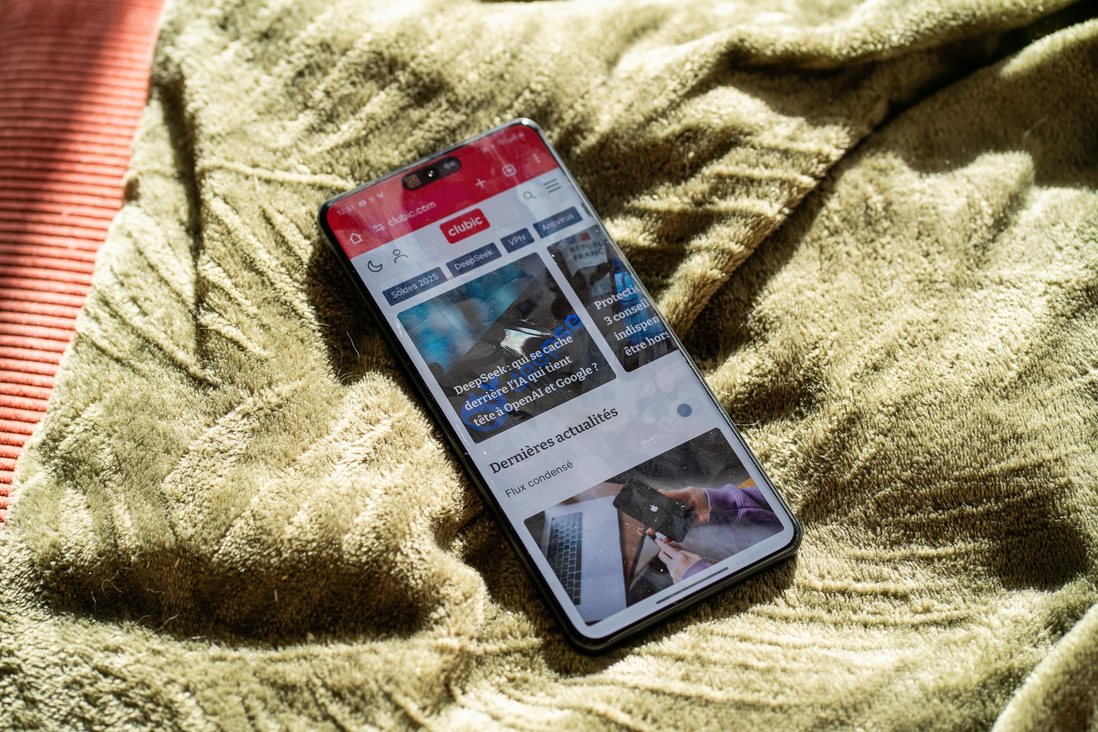 Hausse de prix en vue pour le OnePlus 13 ? © Pierre Crochart pour Clubic.com