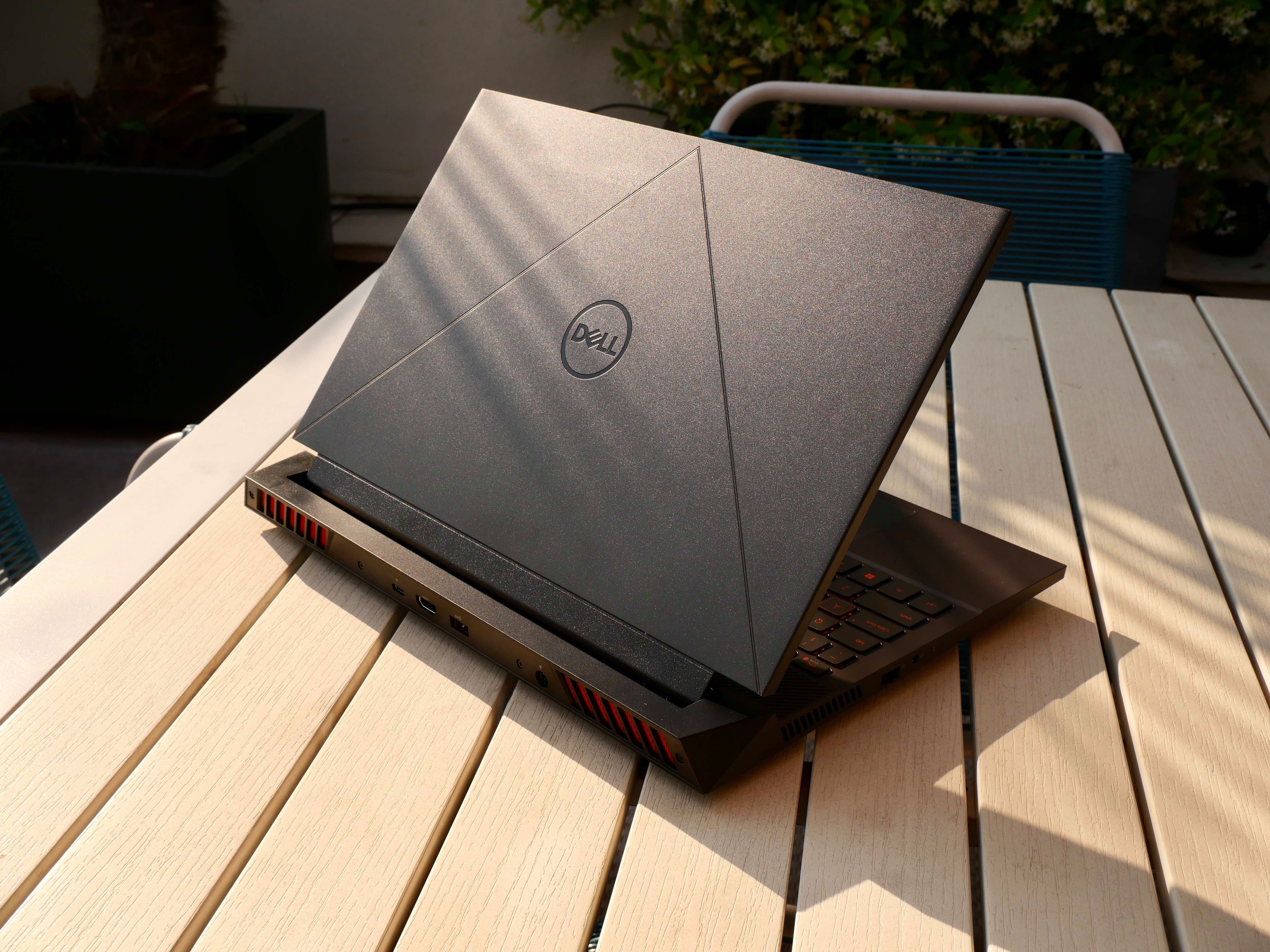 Un ordinateur de la marque Dell © Nathan Le Gohlisse pour Clubic