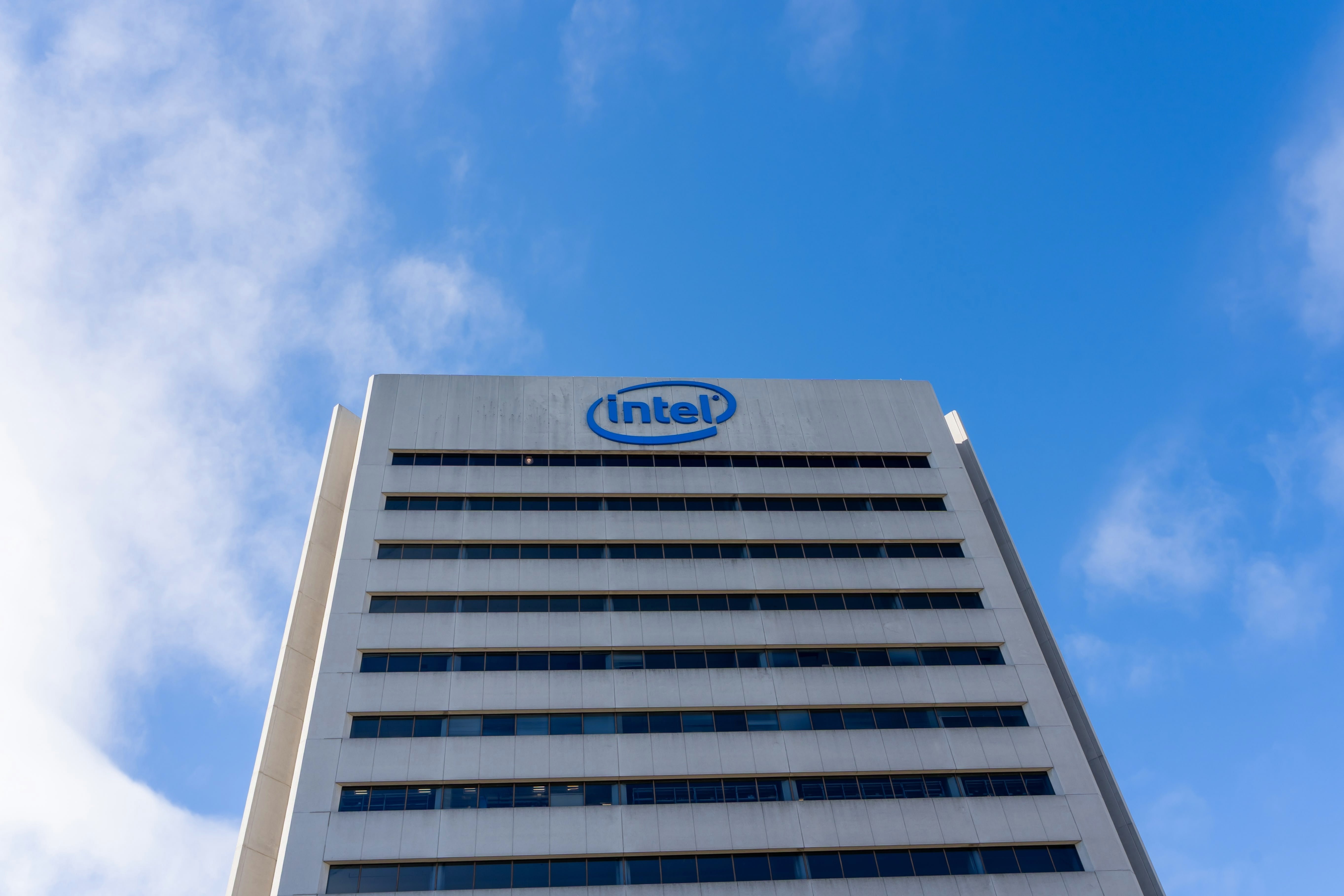 Il n'y a pas que les coeurs de ses processeurs qu'Intel essaye de reconquérir. © Shutterstock