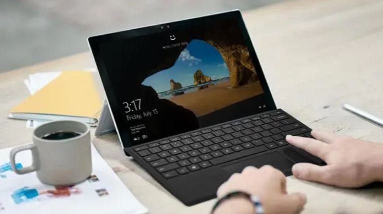 Après la webcam en 2021, c'est le capteur d'empreintes digitales qui permet aujourd'hui de duper Windows Hello © Microsoft