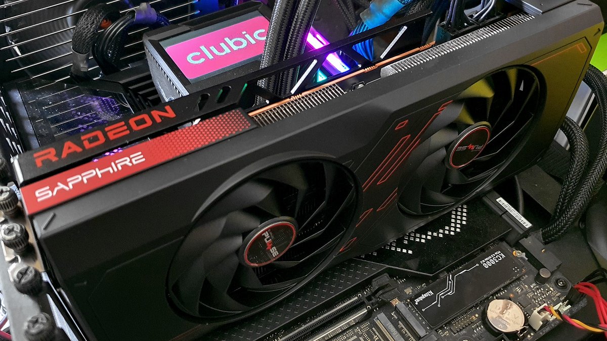 Sapphire Pulse Radeon RX 7700XT