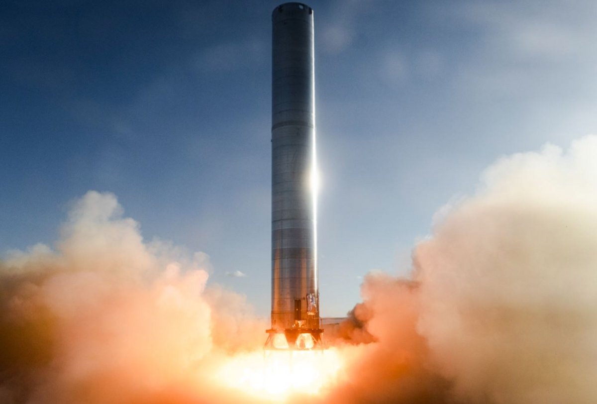 On aurait du mal à voir un humain pour l'échelle... © SpaceX