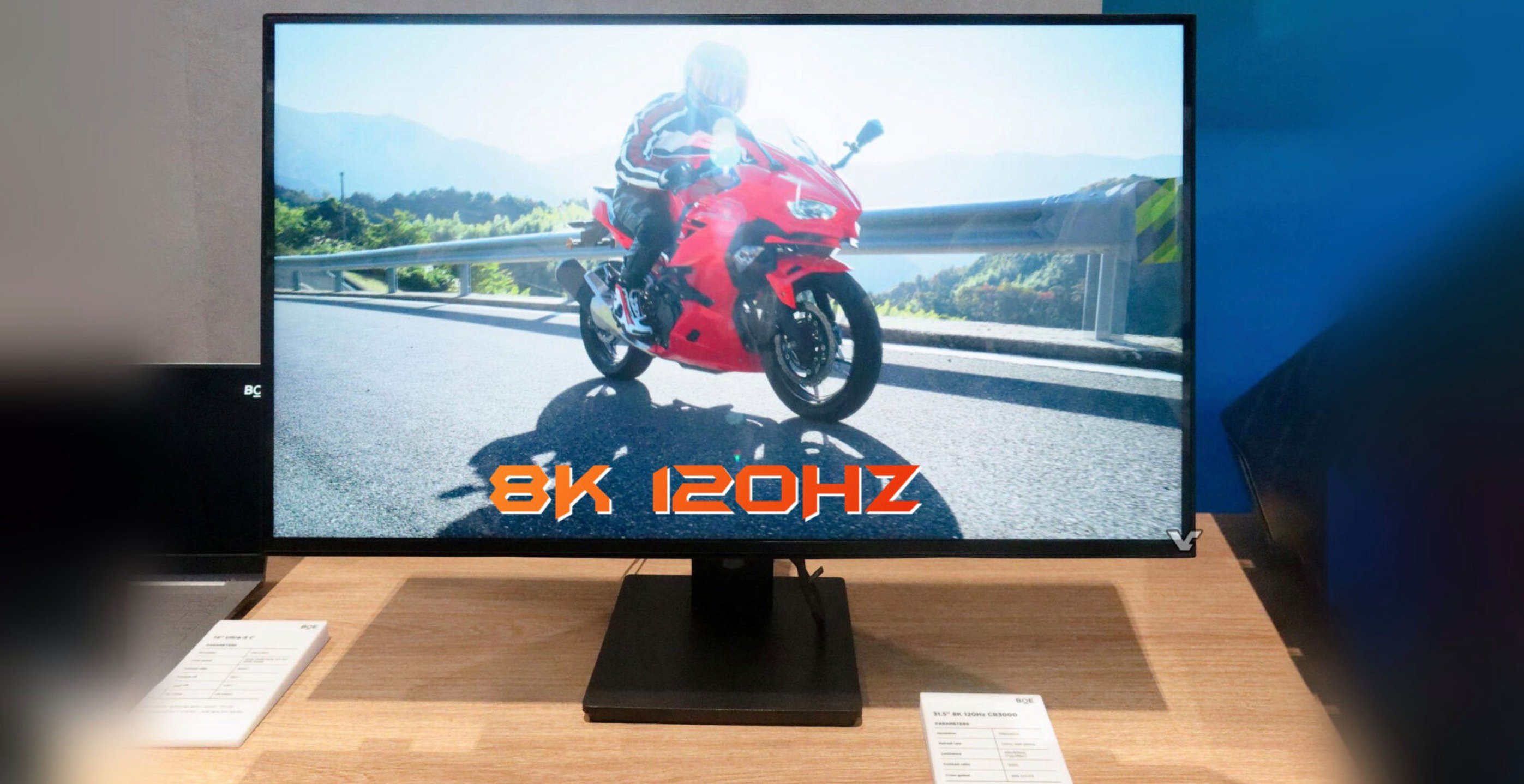 Ce prototype de 31,5 pouces embarque une dalle LCD 8K/120 Hz. © 8KAssociation