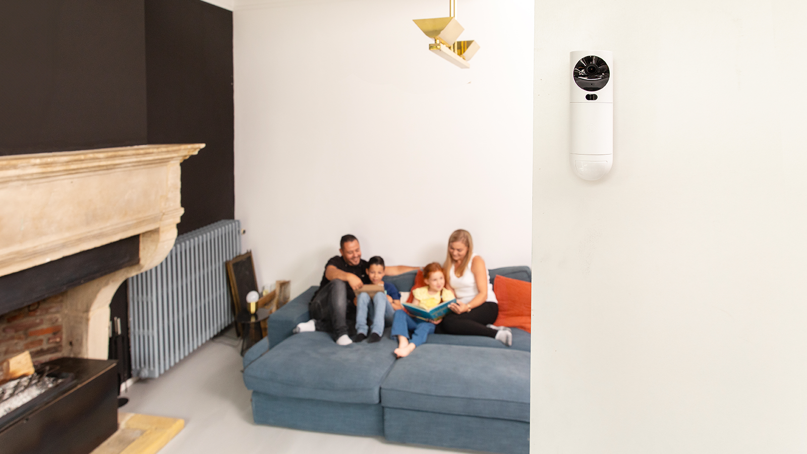 Si l'intrusion se produit malgré tout, la caméra intérieure Arlo intervient en relais. ©Verisure