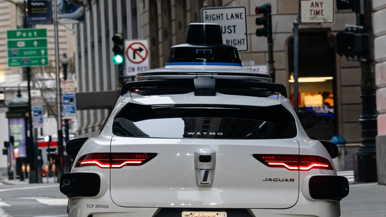 Un véhicule Waymo aux États-Unis. ©Chiociolla / Shutterstock