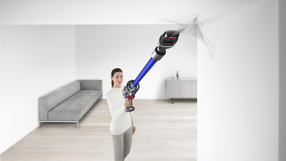 Le Dyson V11 Advanced, un aspirateur balai facile à utiliser