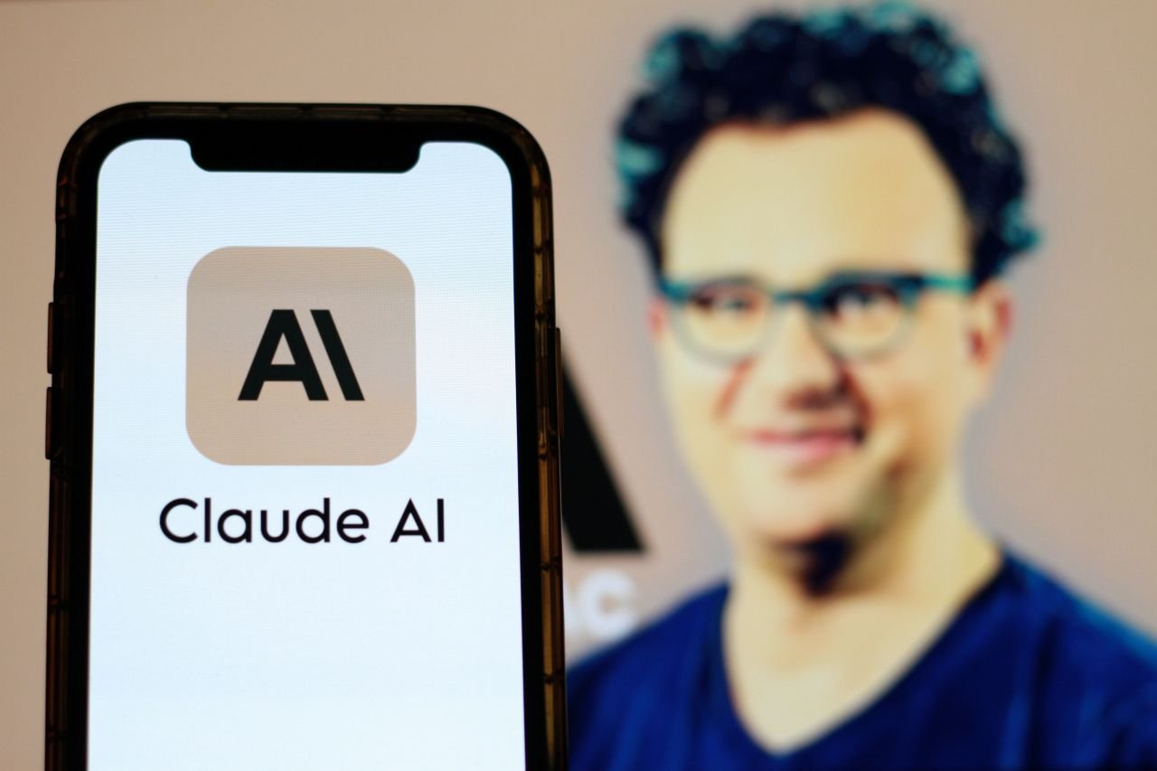 Le PDG d'Anthropic craint pour son IA - © El editorial / Shutterstock