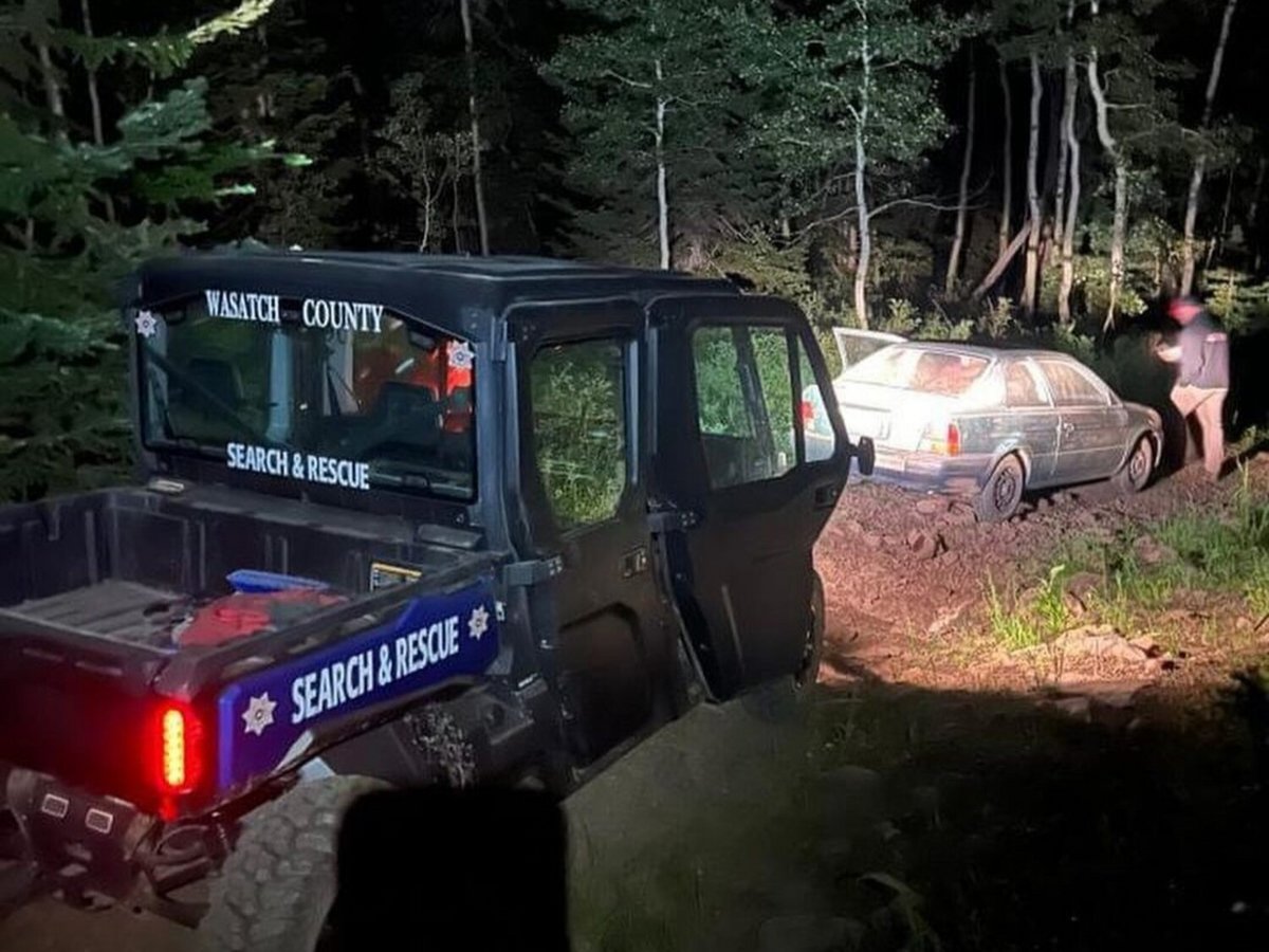 La voiture est piégée dans une montagne, après avoir suivi une indication de Google Maps © Wasatch Search And Rescue